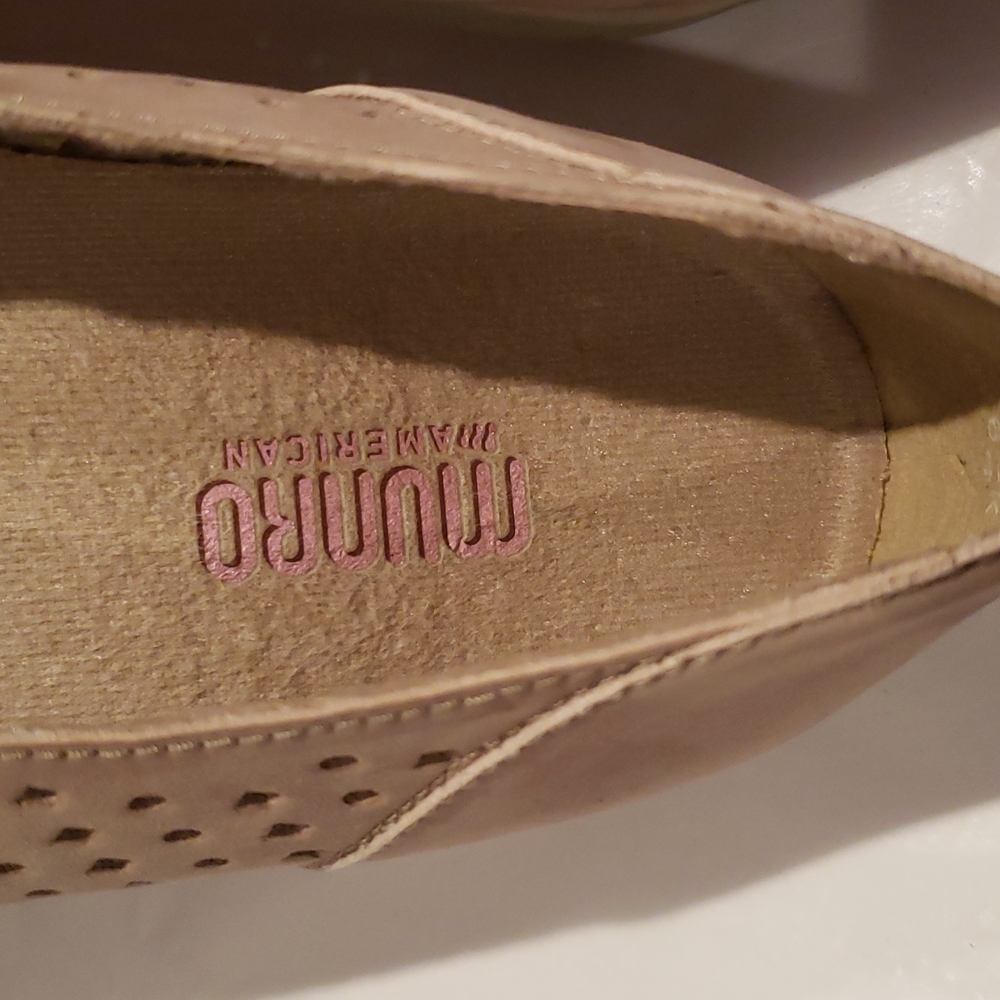 Munro New SKIPPER Nubuck Perforated Sneakers Shoe Comfort Wedge Flats Women's 9W - Picture 8 of 17